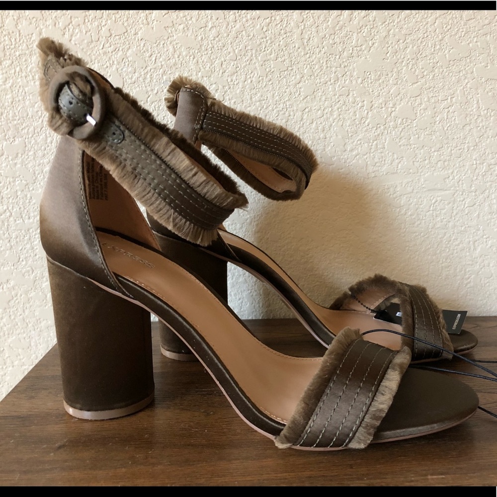 Express heels